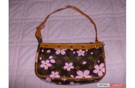 Louis Vuitton Bag With Smiling Flowers .